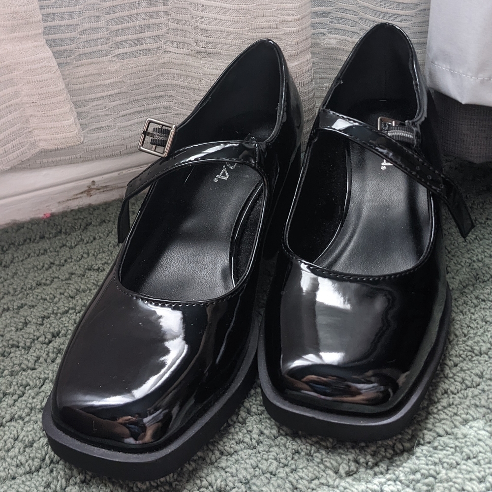Soda Mary Jane heels